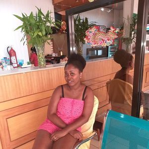 Meet your Posher, Caroline